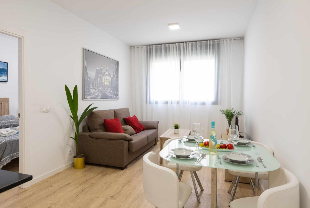 Cosmopolitan Apt & Malaga Beach المظهر الخارجي الصورة